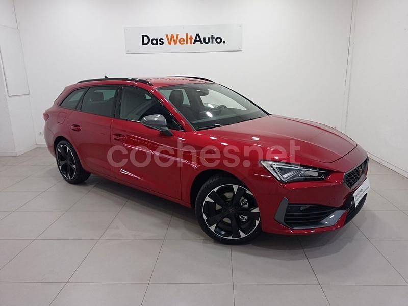 Rojo Usado 2024 Cupra Leon Familiar | 26.990 € (Precio justo) - Imagen 1/4