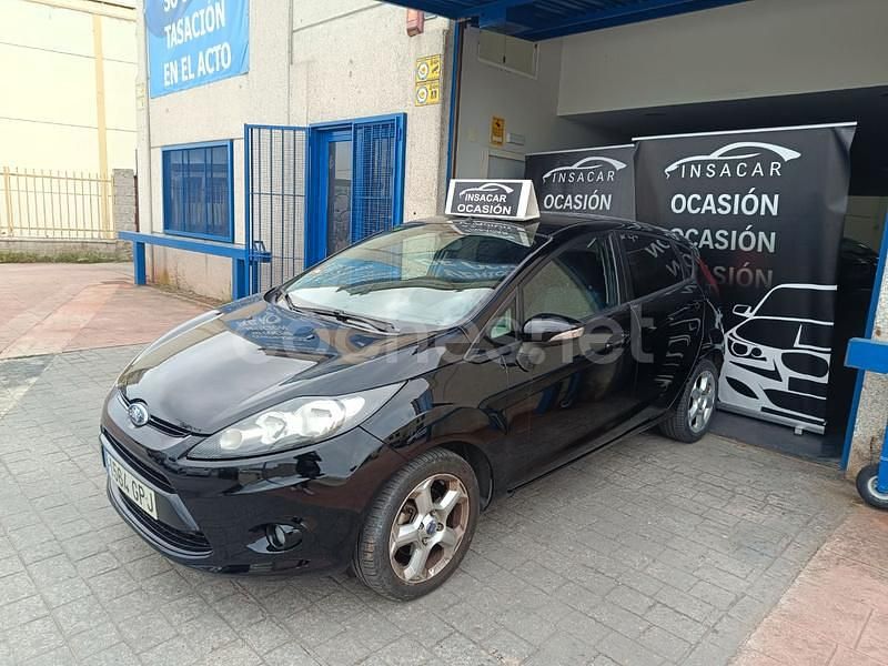 Negro Usado 2009 Ford Fiesta Trend Berlina | 6490 € (Precio justo) - Imagen 1/4