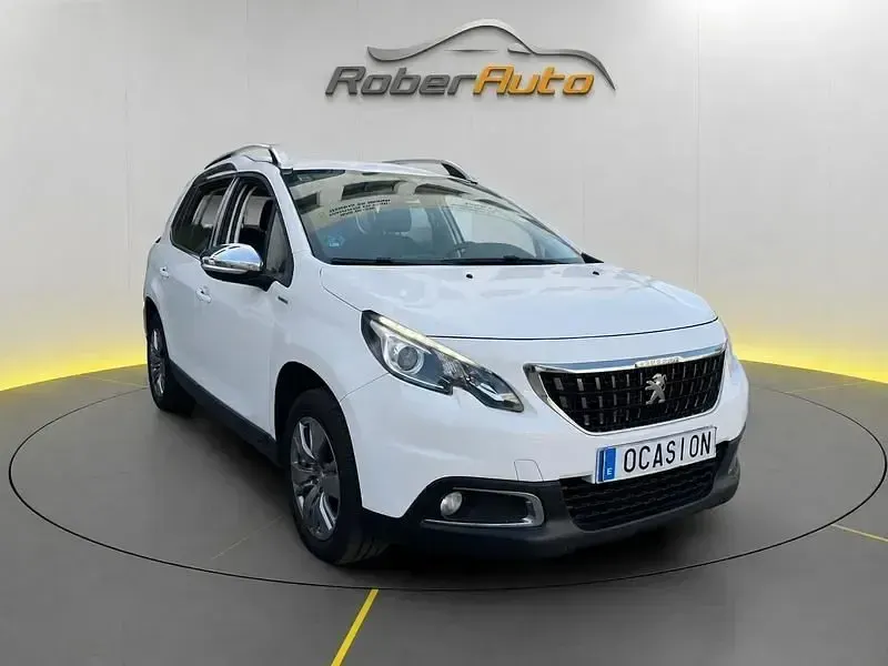 Usado Peugeot 2008 Style 100 CV (73 kW) 2019 Blanco SUV