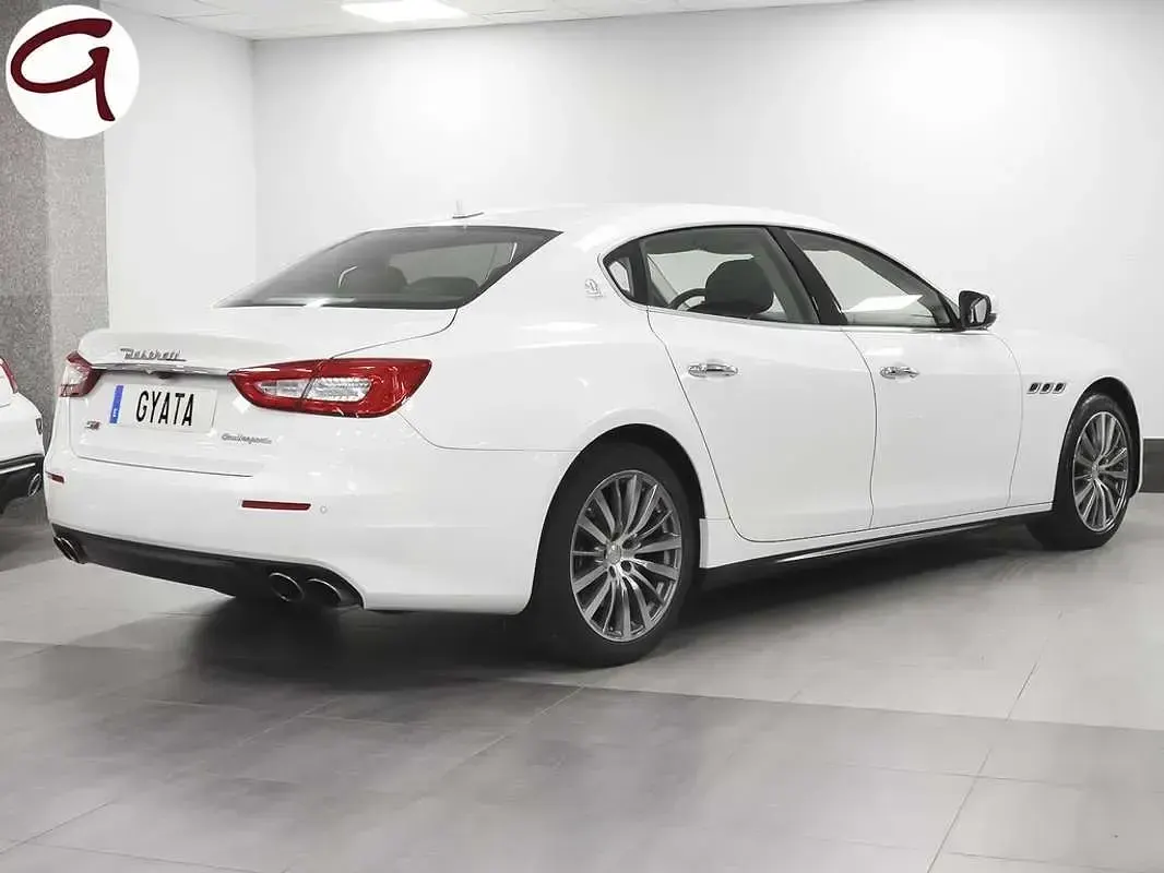 Usado Maserati Quattroporte 411 CV (302 kW) 2017 Blanco Berlina