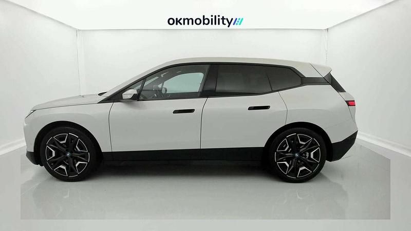 Usado BMW iX 239 kW (326 CV) 2023 Blanco SUV