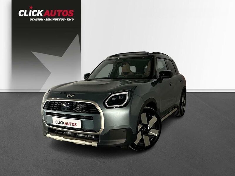 Verde Usado 2024 Mini Cooper Countryman Favoured SUV | 45.900 € - Imagen 1/4