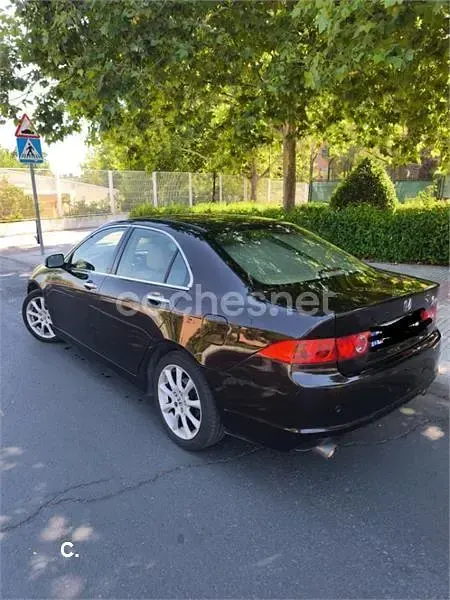 Usado Honda Accord Executive 190 CV (139 kW) 2006 Marrón Berlina