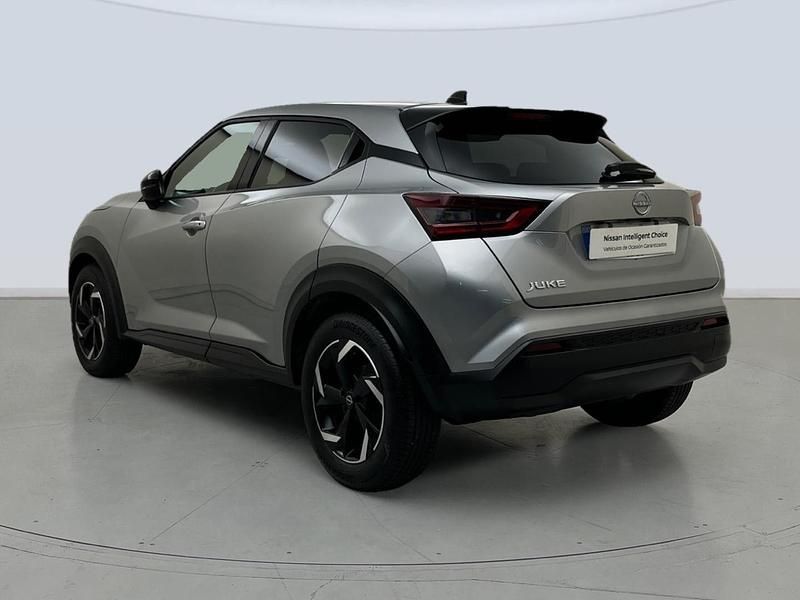 Usado Nissan Juke N-Connecta 114 CV (83 kW) 2024 Gris plata SUV