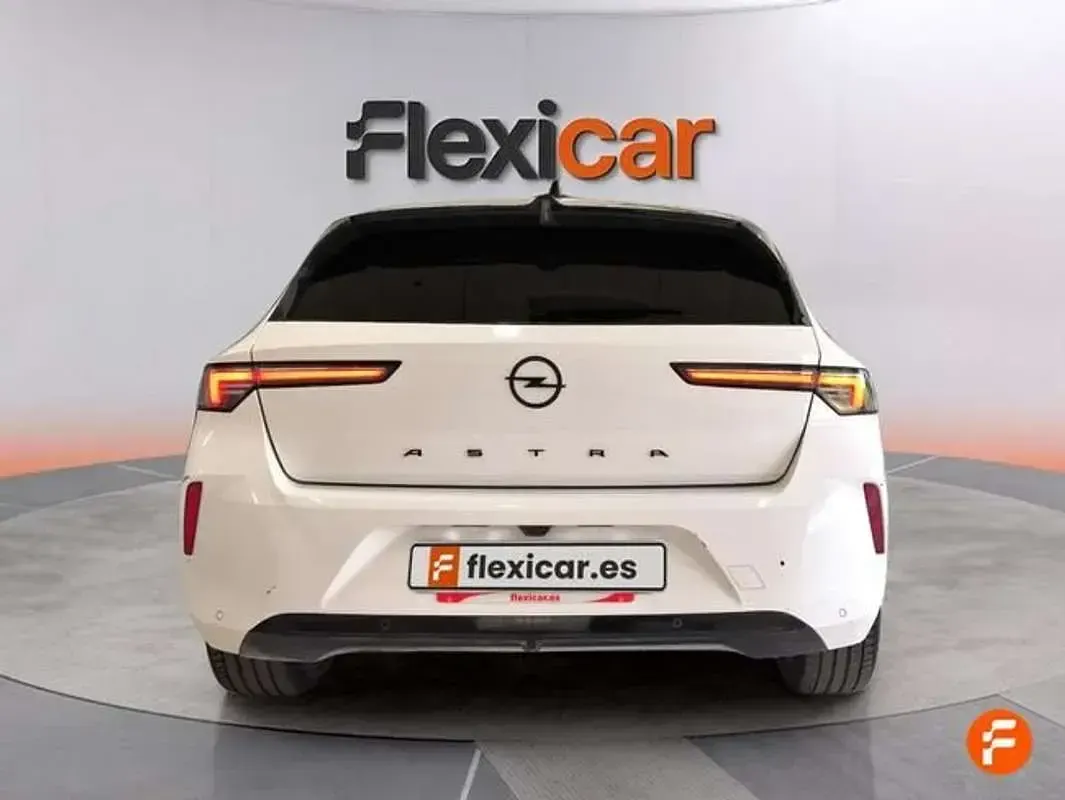 Usado Opel Astra 131 CV (96 kW) 2023 Blanco Utilitario