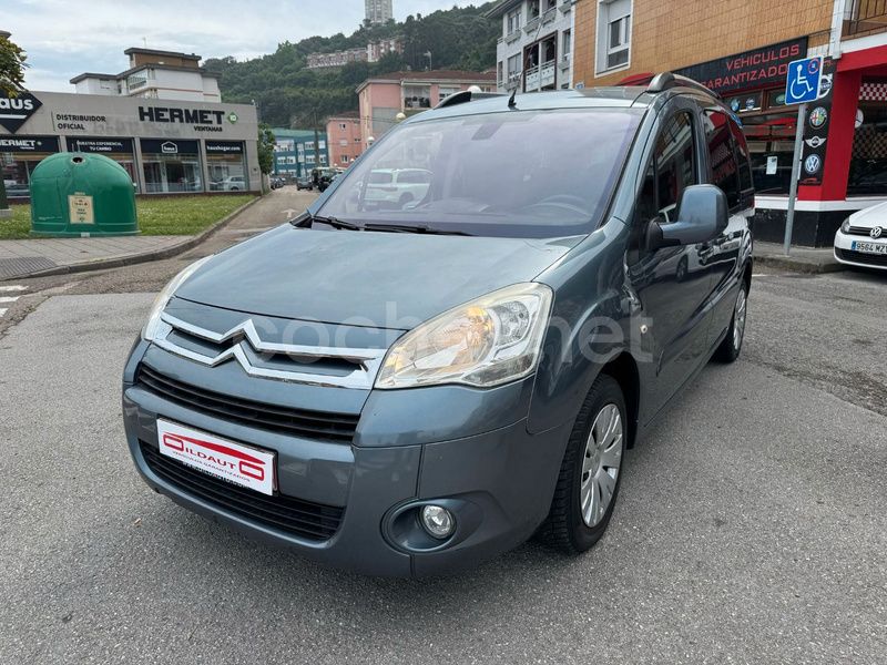 Gris / plata Usado 2010 Citroën Berlingo Monovolumen | 9900 € (Caro) - Imagen 1/4