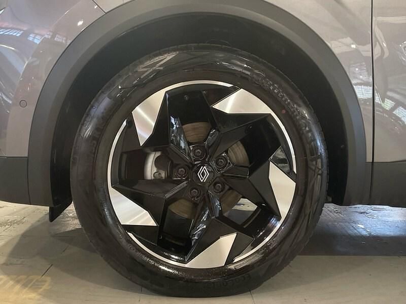 Usado Renault Captur Techno 140 CV (102 kW) 2024 Gris SUV