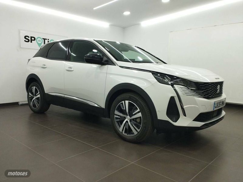 Usado Peugeot 3008 Allure 131 CV (96 kW) 2023 Blanco SUV
