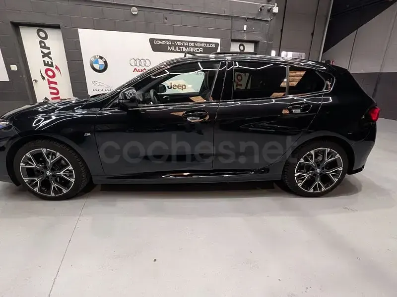 Usado BMW 118 Comfort Edition 150 CV (110 kW) 2025 Negro Utilitario