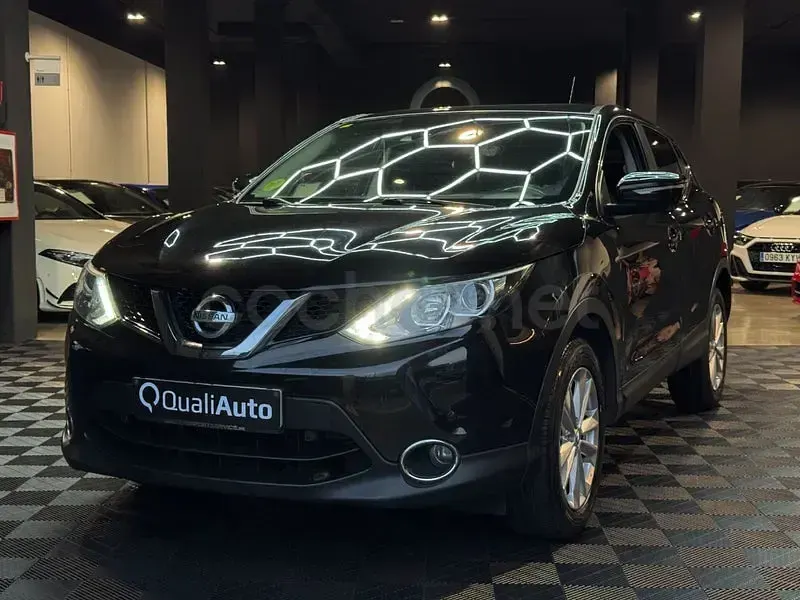 Usado Nissan Qashqai N-Connecta 131 CV (96 kW) 2017 Negro SUV
