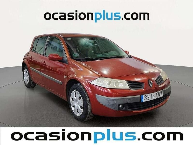 Usado Renault Mégane II Expression 106 CV (77 kW) 2007 Rojo Utilitario