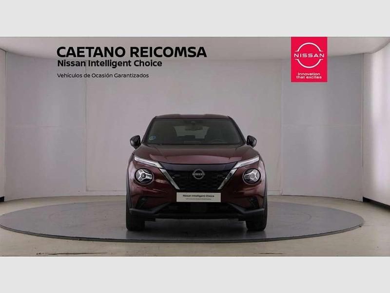 Käytetty Nissan Juke N-Connecta 143 HP (105 kW) 2022 Musta Katumaasturi