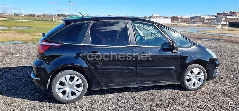 Usado Citroën C4 Picasso 120 CV (88 kW) 2012 Negro Monovolumen
