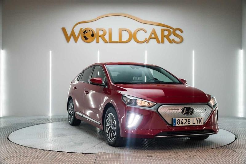 Usado Hyundai Ioniq 100 kW (136 CV) 2022 Rojo Utilitario