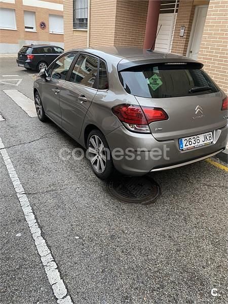 Usado Citroën C4 Feel 99 CV (72 kW) 2015 Marrón Berlina
