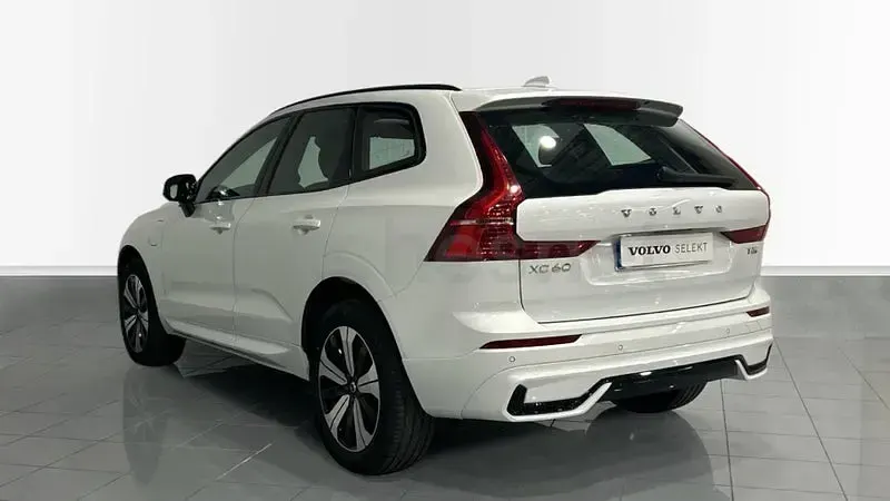 Usado Volvo XC60 Plus 350 CV (257 kW) 2025 Blanco SUV