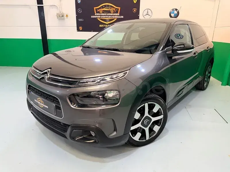 Usado Citroën C4 Feel 120 CV (88 kW) 2018 Gris / plata Berlina