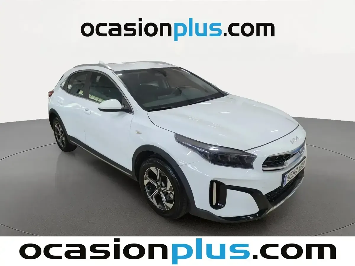 Usado Kia XCeed 100 CV (73 kW) 2025 Blanco SUV