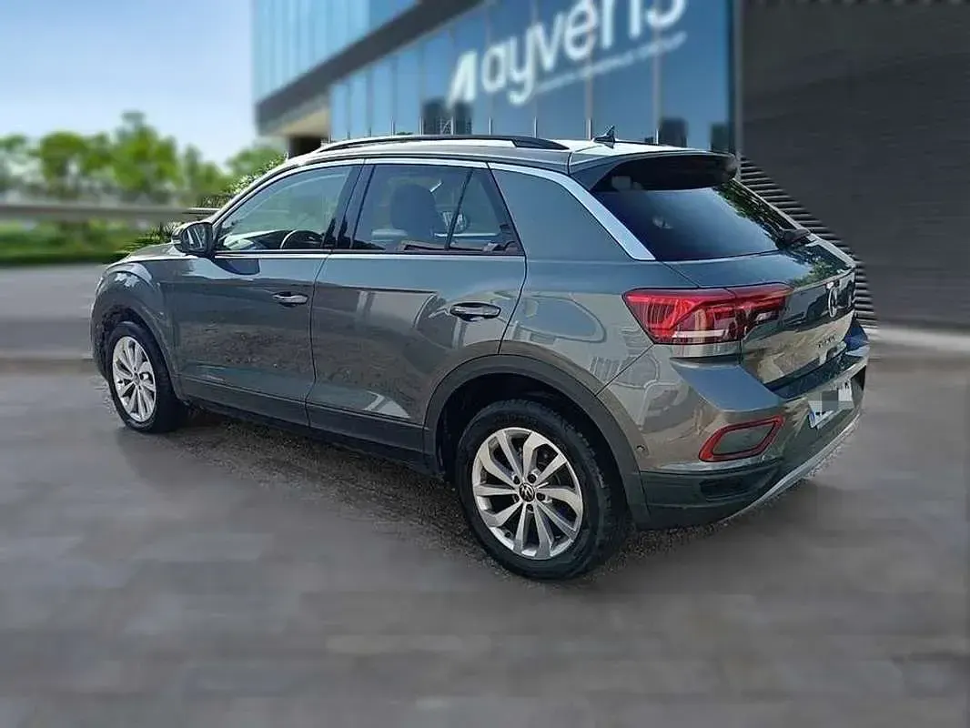 Usado VW T-Roc 150 CV (110 kW) 2025 Gris SUV