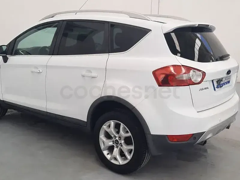 Usado Ford Kuga Titanium 140 CV (102 kW) 2011 Blanco SUV