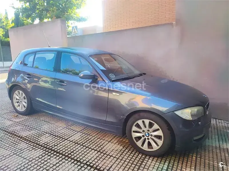 Usado BMW 118 122 CV (89 kW) 2008 Gris / plata Utilitario