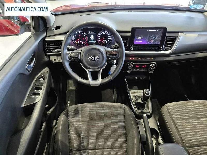 Usado Kia Stonic 101 CV (74 kW) 2021 Rojo SUV