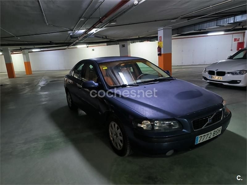 Usado Volvo S60 163 CV (119 kW) 2002 Azul Berlina