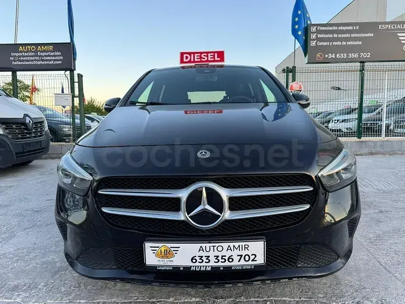 Usado Mercedes B180 116 CV (85 kW) 2020 Negro Utilitario