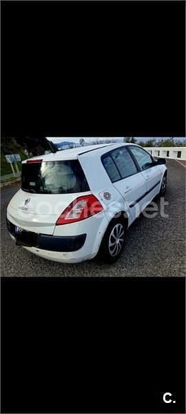 Usado Renault Mégane II Dynamique 80 CV (58 kW) 2004 Blanco Berlina