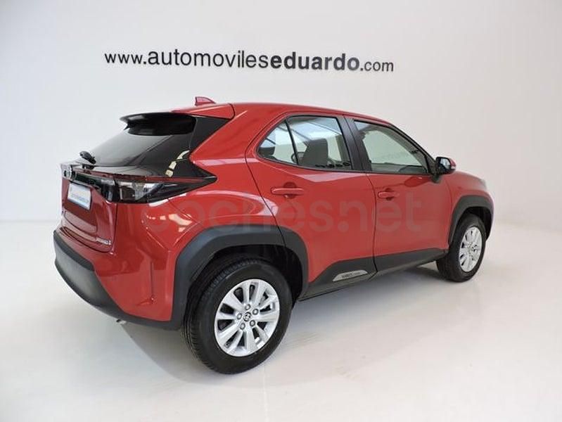 Usado Toyota Yaris Cross Business Edition 116 CV (85 kW) 2022 Rojo SUV