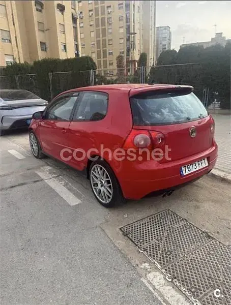 Usado VW Golf IV GTI 200 CV (147 kW) 2006 Rojo Berlina