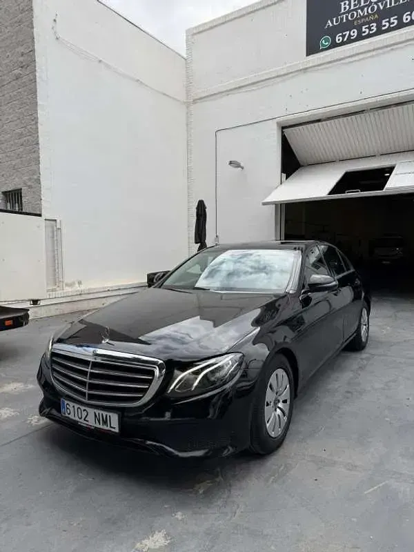 Käytetty Mercedes E200 160 HP (117 kW) 2019 Musta Sedan