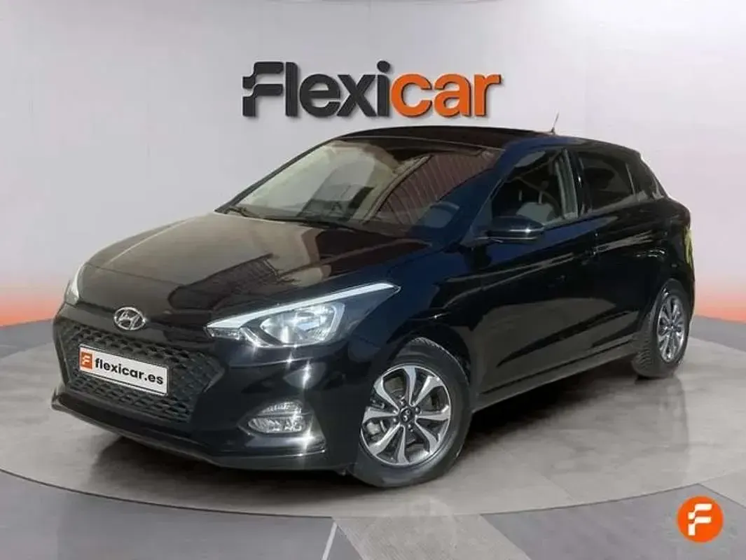Usado Hyundai i20 99 CV (72 kW) 2020 Negro Utilitario