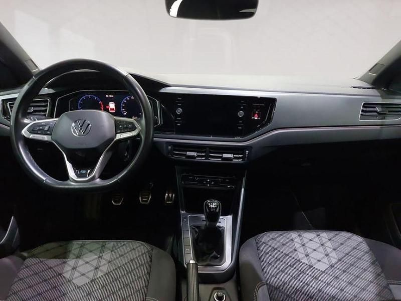 Usado VW Polo R-line 95 CV (69 kW) 2024 Azul Utilitario