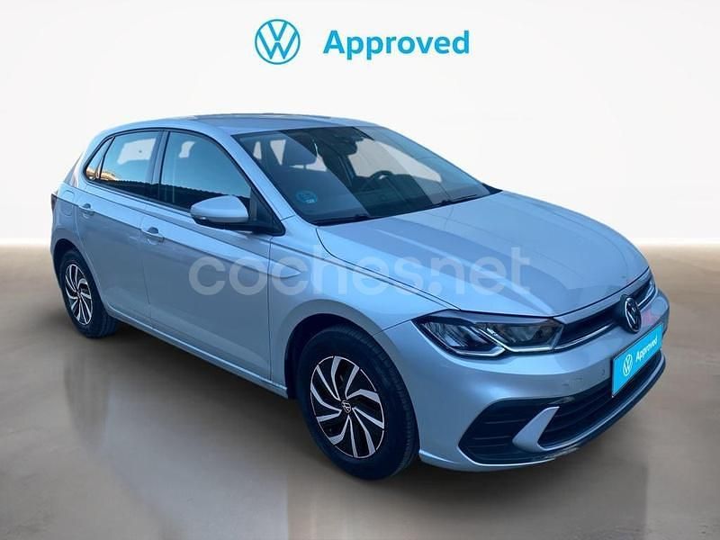 Gris plata Usado 2024 VW Polo Life Berlina | 18.700 € (Precio justo) - Imagen 1/4