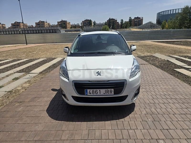 Usado Peugeot 5008 Style 130 CV (95 kW) 2016 Blanco Monovolumen