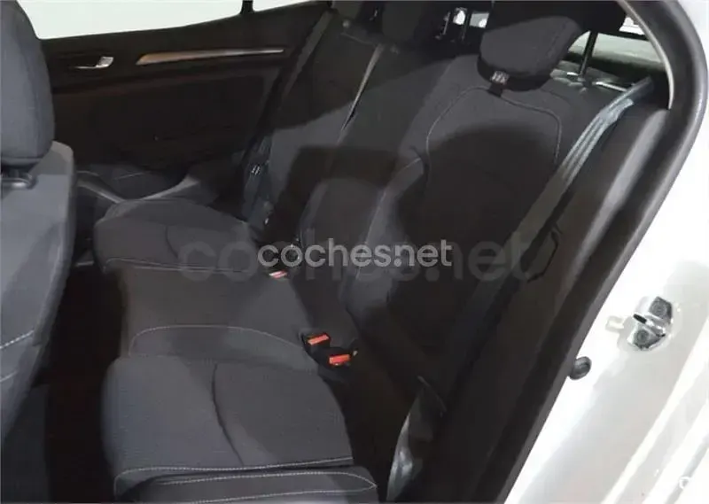 Usado Renault Mégane GrandTour LIMITED 95 CV (69 kW) 2019 Blanco Familiar
