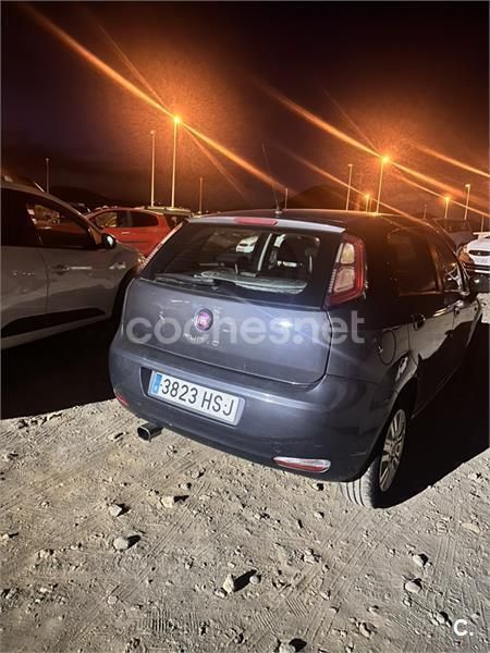 Gris / plata Usado 2013 Fiat Punto Easy Utilitario | 3990 € (Precio justo) - Imagen 1/3