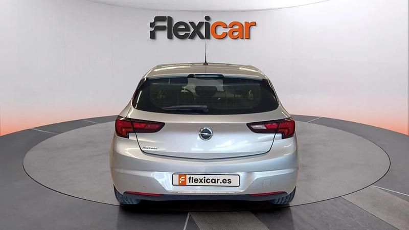 Usado Opel Astra GS Line 131 CV (96 kW) 2020 Gris Utilitario