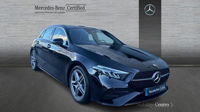 Usado Mercedes A180 116 CV (85 kW) 2024 Negro noche Berlina
