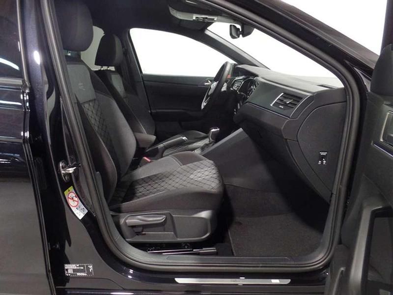 Usado VW Taigo R-line 116 CV (85 kW) 2024 Negro SUV