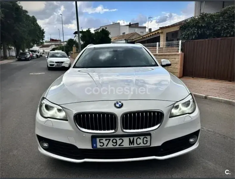 Usado BMW 520 Comfort Edition 184 CV (135 kW) 2015 Blanco Familiar