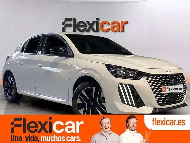 Usado Peugeot 208 Allure 110 CV (80 kW) 2025 Blanco Utilitario