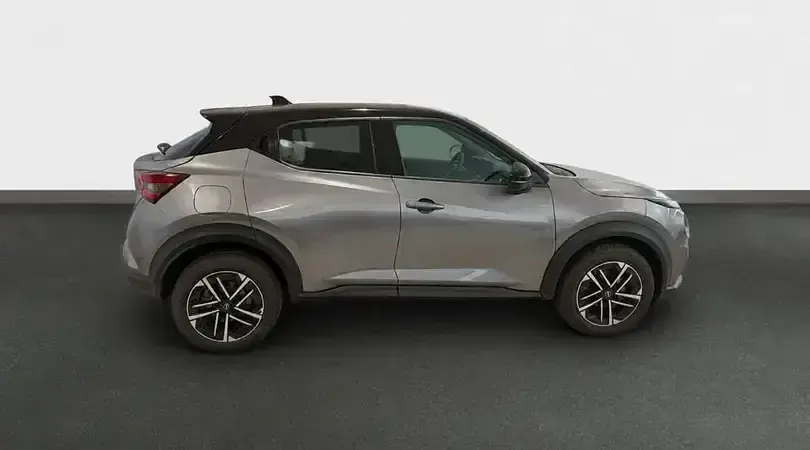 Usado Nissan Juke N-Connecta 114 CV (83 kW) 2025 Skyline grey (metalizado) techo (bitono) SUV