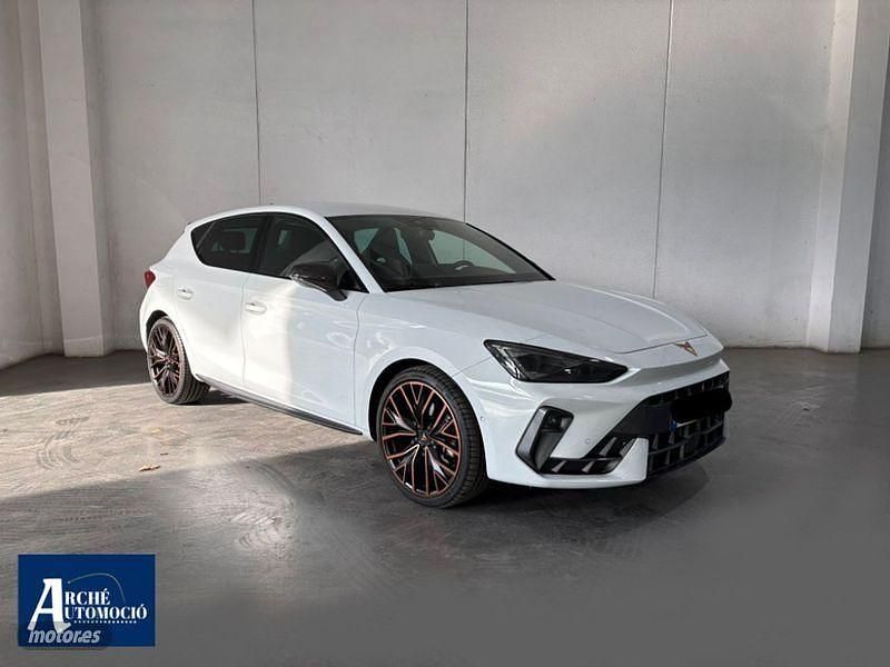 Usado Cupra Leon 204 CV (150 kW) 2025 Blanco Berlina