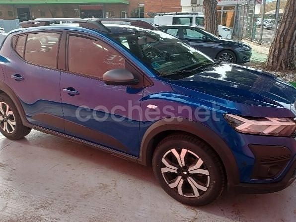 Usado Dacia Sandero Expression 101 CV (74 kW) 2023 Azul Berlina