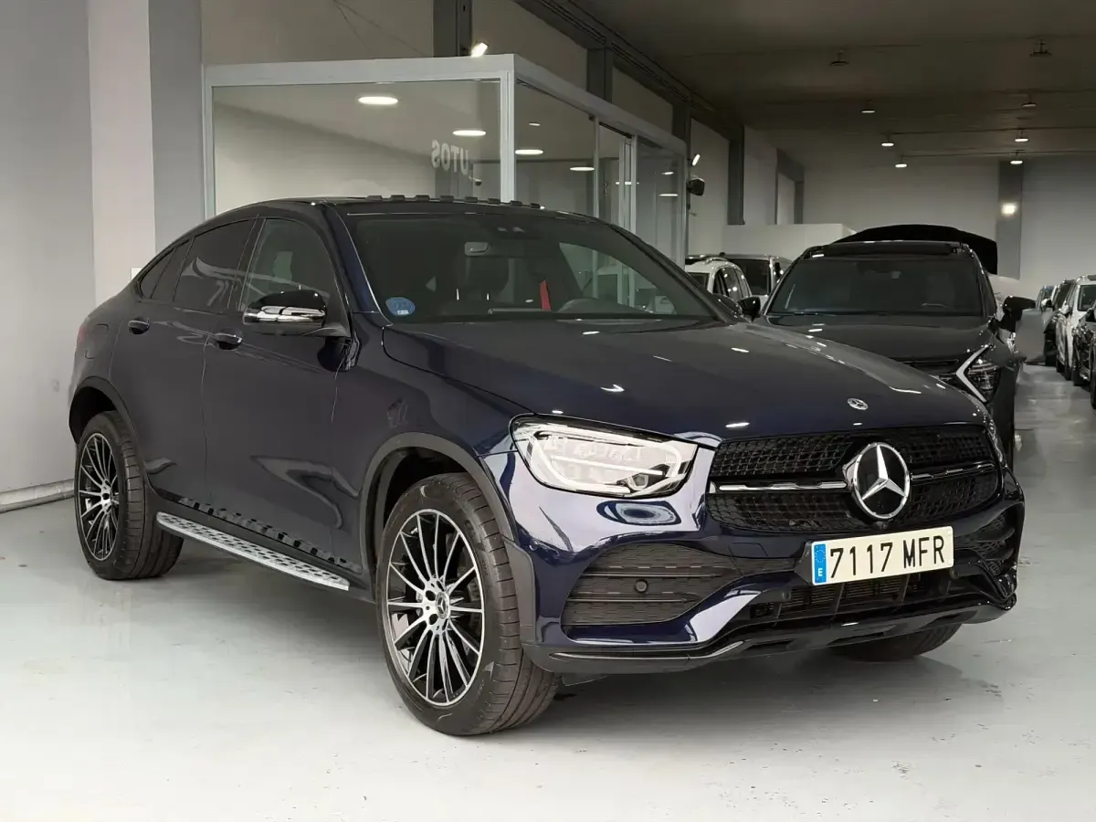 Usado Mercedes GLC300 314 CV (230 kW) 2023 Azul SUV