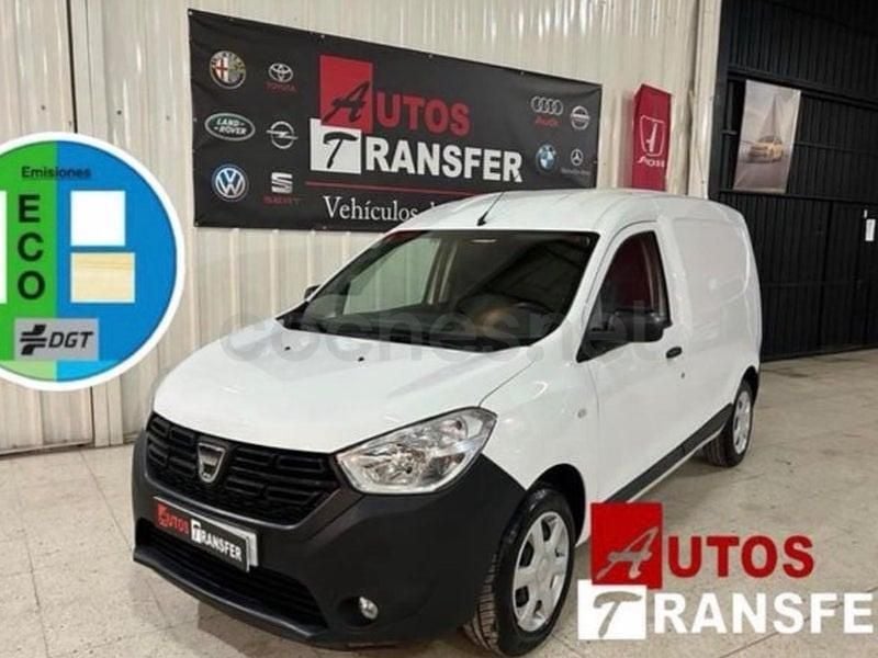 Usado Dacia Dokker Essentiel 102 CV (75 kW) 2019 Blanco Monovolumen