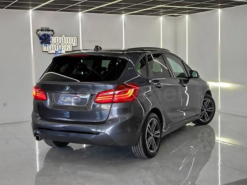 Usado BMW 225 Active Tourer iPerformance 224 CV (164 kW) 2019 Gris / plata Monovolumen