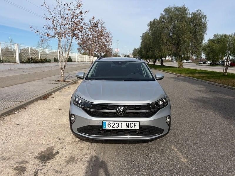 Usado VW Taigo Life 110 CV (80 kW) 2022 Gris / plata SUV